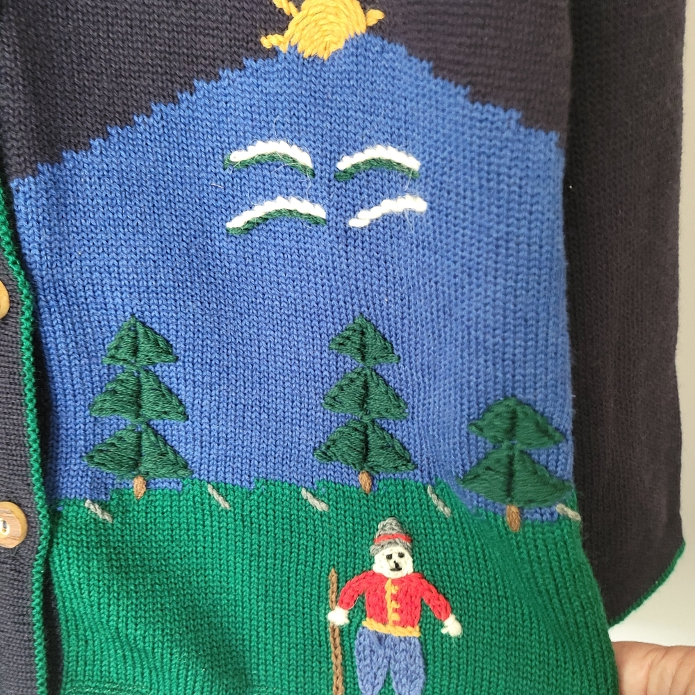 Vintage Giesswein Embroidered Austrian Sweater. - Picture 4 of 10